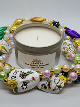 Load image into Gallery viewer, New Orleans Snow Ball Travel Candle - Nola Queen Candles